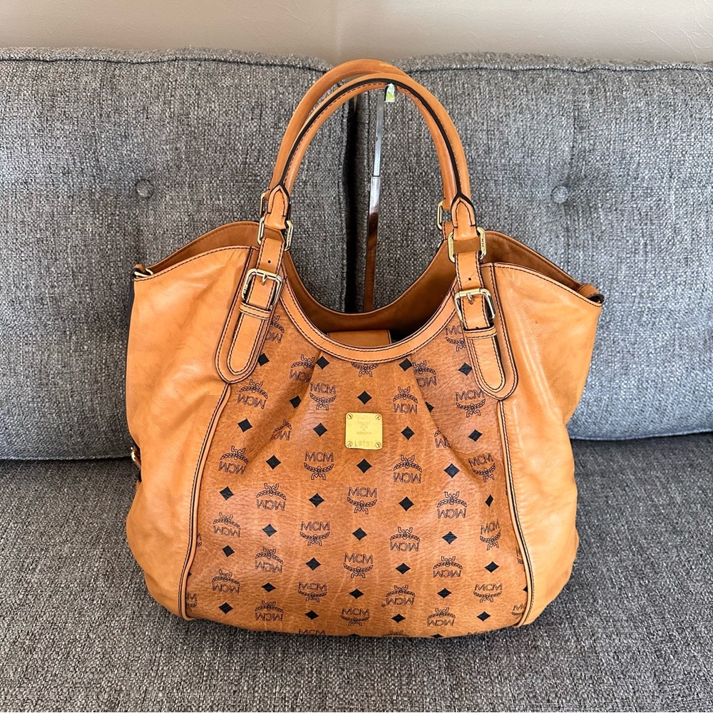 EUC MCM AUTHENTIC Large Cognac Leather Hobo Shoulder Bag